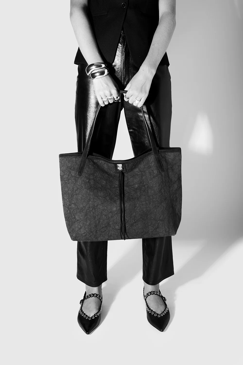 Darren Unlined Tote - Image 4